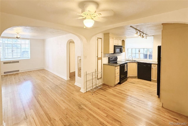 485 S Logan St Unit 16, Denver, CO 80209 - photo 1