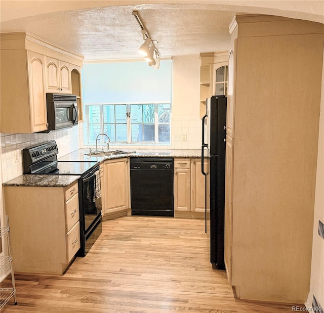 485 S Logan St Unit 16, Denver, CO 80209 - photo 3