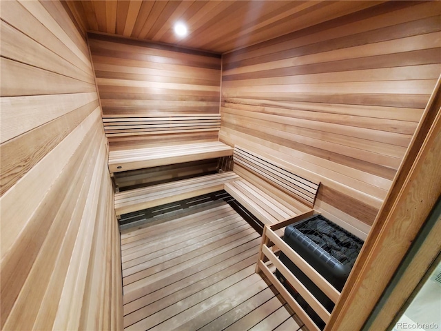 645 S Park Ave Unit 302, Breckenridge, CO 80424 - relaxing sauna / steam room with wooden walls, wooden ceiling, and recessed lighting