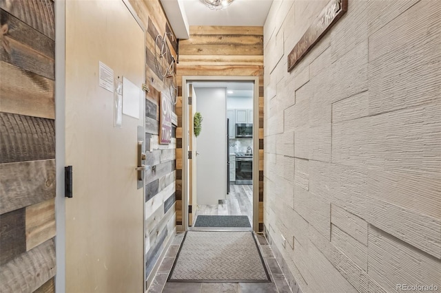 645 S Park Ave Unit 302, Breckenridge, CO 80424 - corridor featuring wood walls