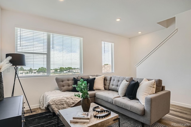 370 Geneva St, Aurora, CO 80010 - living area featuring healthy amount of natural light, wood finished floors, and recessed lighting