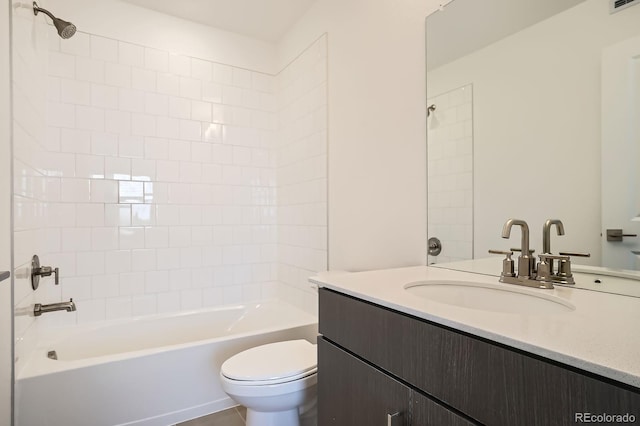370 Geneva St, Aurora, CO 80010 - full bath featuring vanity and shower / bathtub combination