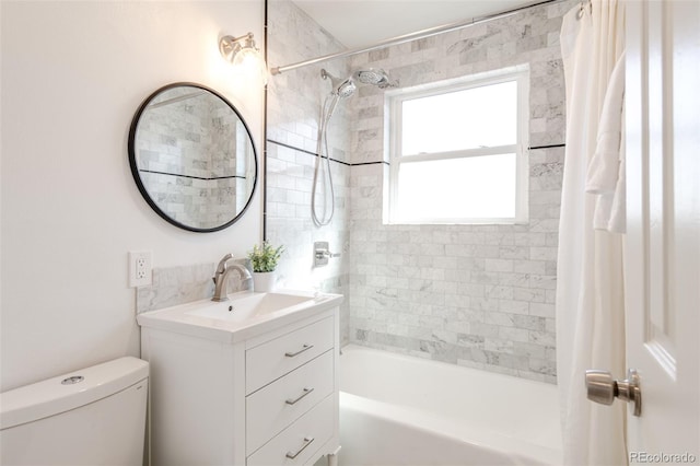 1476 W Dakota Ave, Denver, CO 80223 - full bathroom featuring shower / bathtub combination with curtain and vanity