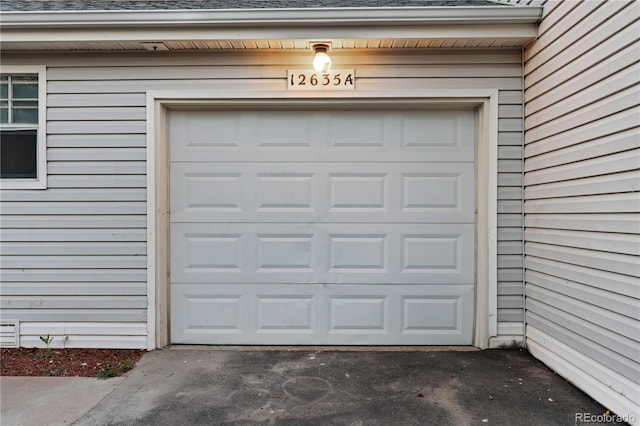 12635 E Pacific Cir Unit A, Aurora, CO 80014 - garage with driveway