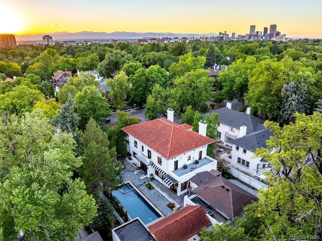 view of aerial view at dusk