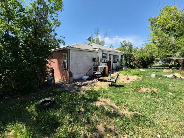 1266 Del Mar Pkwy, Aurora, CO 80010 - view of grassy yard