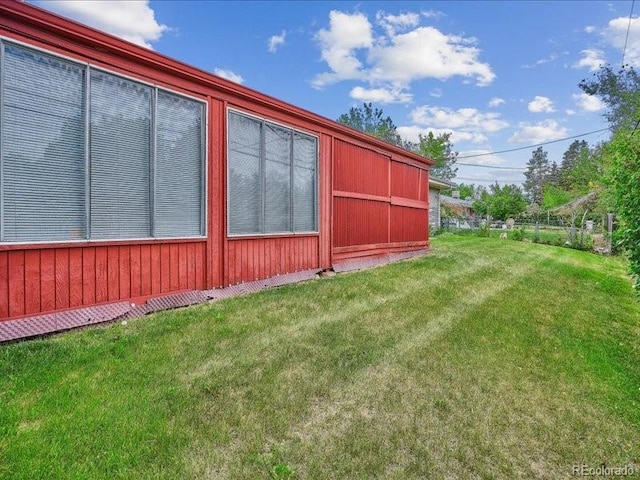 423 Empire St, Aurora, CO 80010 - view of green lawn
