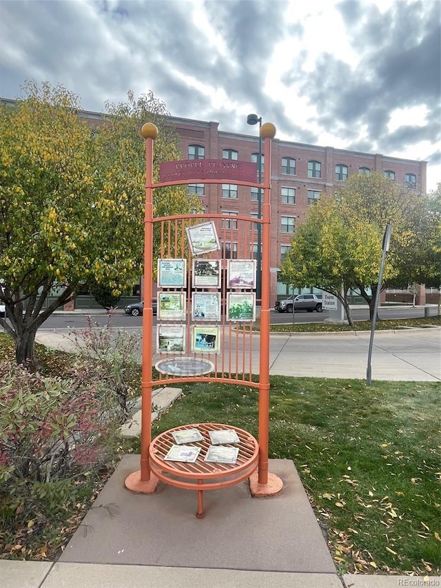 2275 S Cherokee St, Denver, CO 80223 - view of community