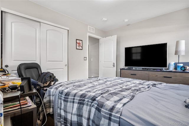 bedroom featuring a closet