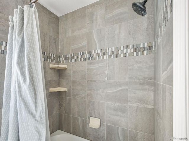 9464 E Aspen Hill Pl, Lone Tree, CO 80124 - bathroom featuring shower / tub combo