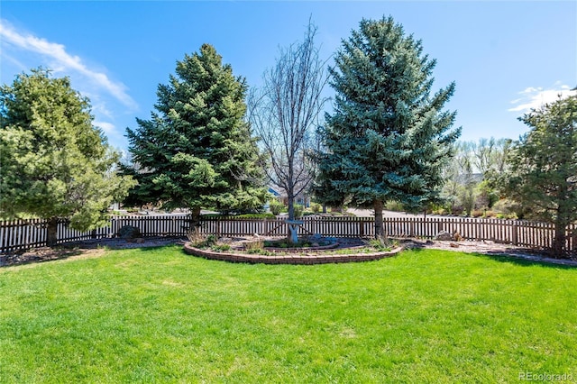 2401 Spindrift Dr, Longmont, CO 80503