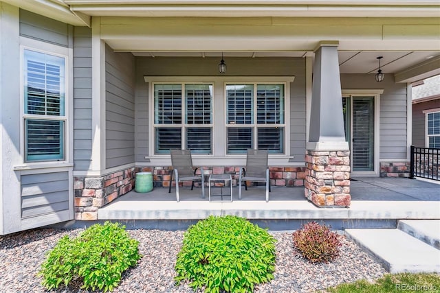 22656 E Glidden Dr, Aurora, CO 80016 - view of porch