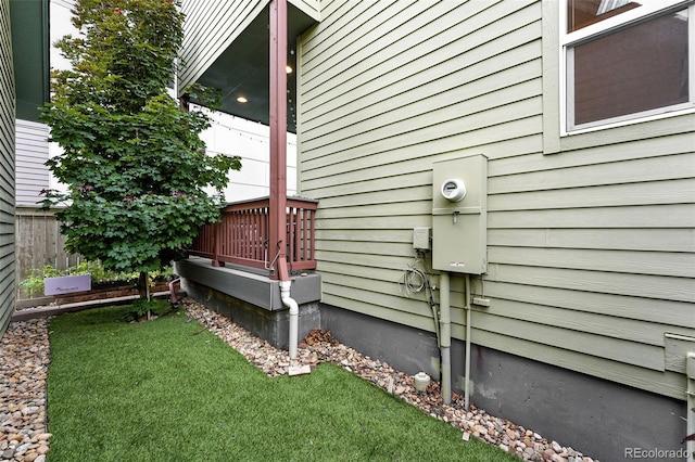 1376 Snowberry Ln, Louisville, CO 80027 - view of side of home with a yard