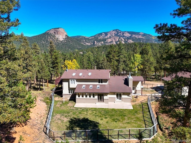 bird's eye view featuring a mountain view