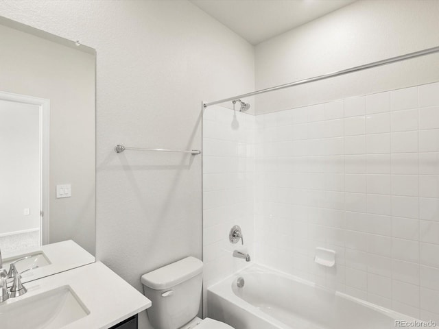 1612 Colorado River Dr, Windsor, CO 80550 - full bath featuring vanity and washtub / shower combination