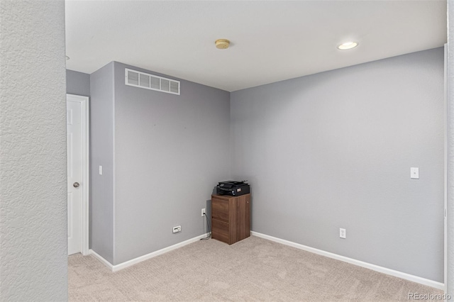 291 Las Lomas St, Brighton, CO 80601 - unfurnished room featuring a smoke detector and light carpet