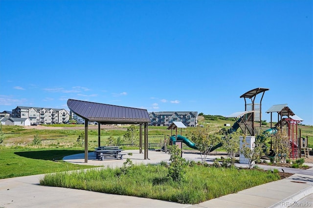 2012 Sagerock Dr, Castle Pines, CO 80108 - community play area with a yard