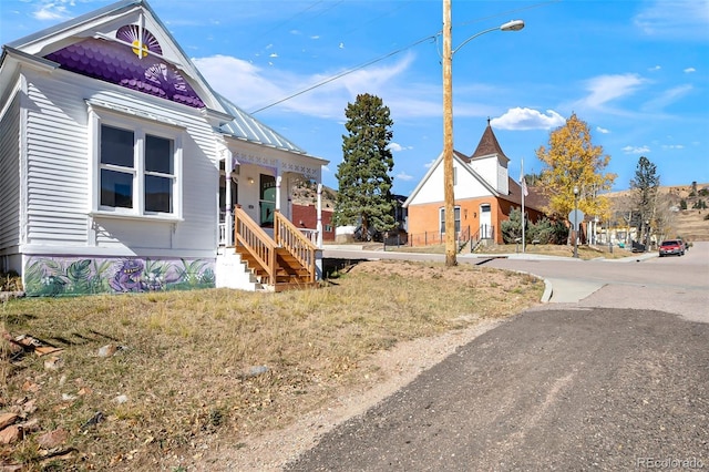 view of home's exterior