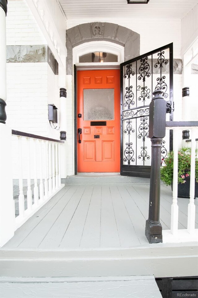 230 E Ellsworth Ave, Denver, CO 80209 - view of doorway to property
