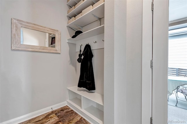 mudroom featuring baseboards