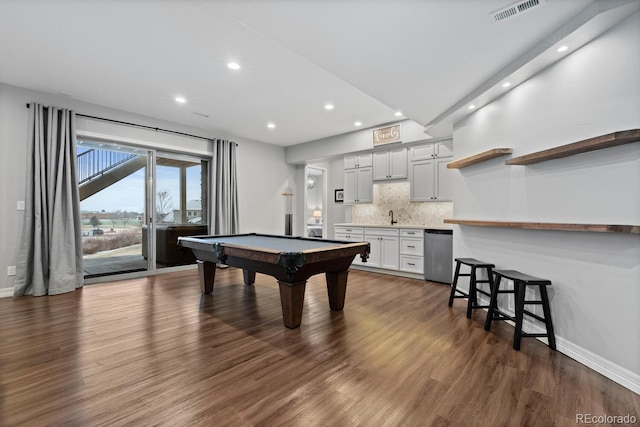 playroom with sink, billiards, and dark hardwood / wood-style floors