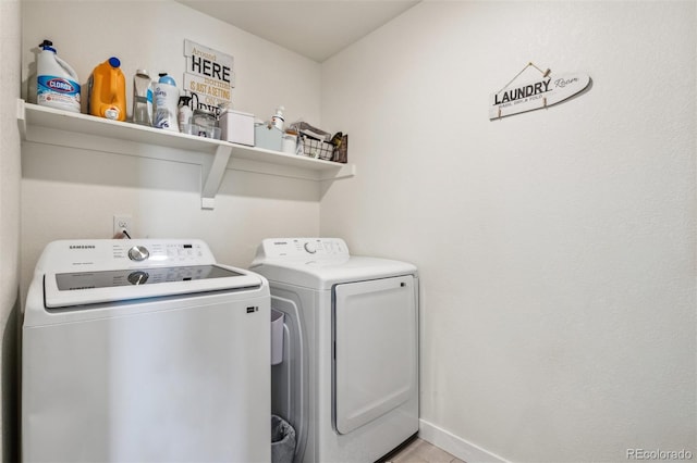 7498 E 157th Pl, Thornton, CO 80602 - laundry room with washer and clothes dryer
