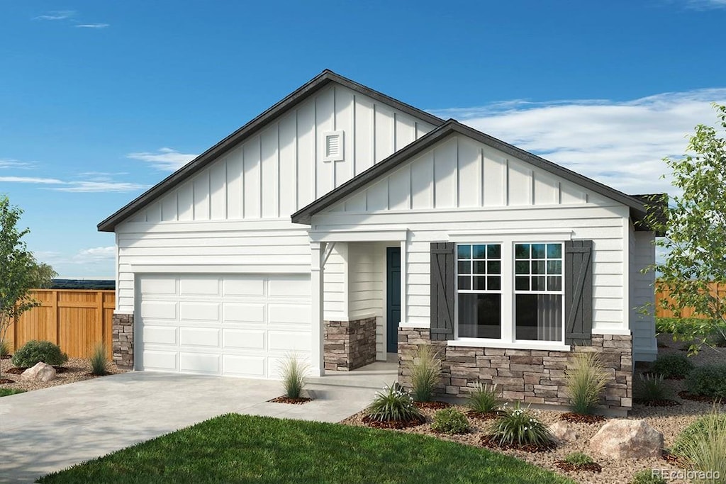 view of front facade featuring a garage