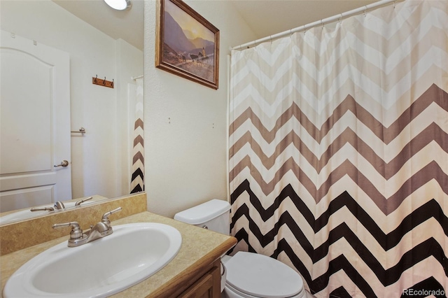 1888 Lakeview Dr, Lake George, CO 80827 - full bath with vanity and a shower with curtain