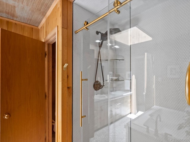 10400 W 35th Pl, Wheat Ridge, CO 80033 - full bathroom featuring a shower stall