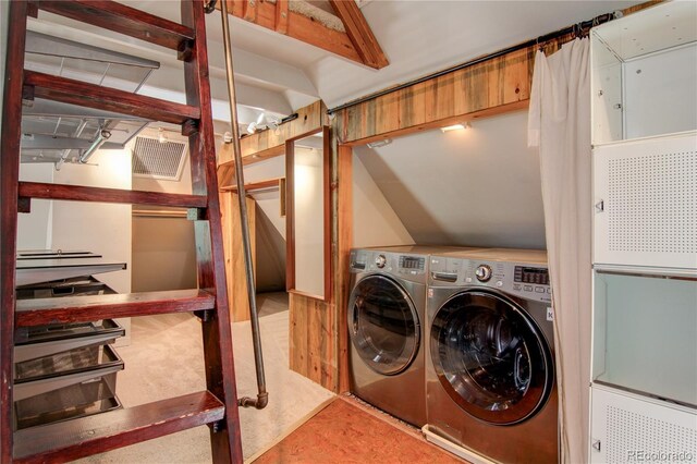 3259 W Hayward Pl, Denver, CO 80211 - laundry room with washing machine and dryer, carpet floors, and a heating unit