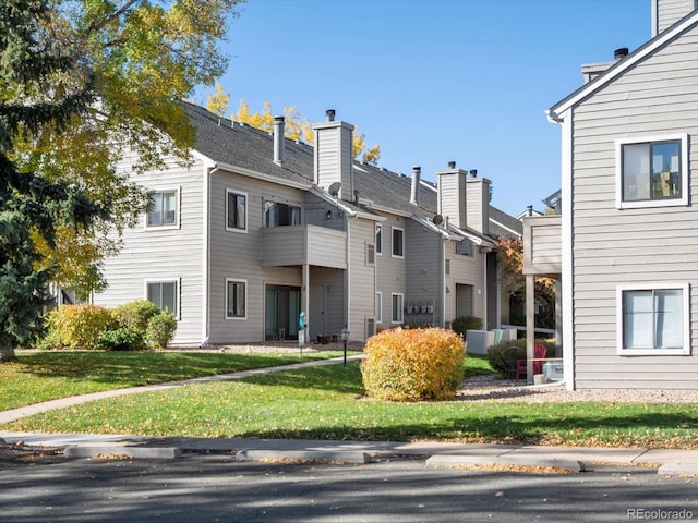 exterior space featuring a yard