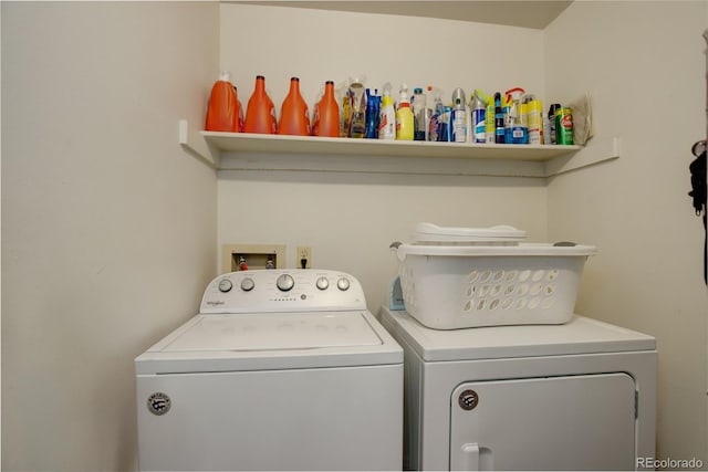 10150 E Virginia Ave Unit 18-302, Denver, CO 80247 - laundry area featuring washer and clothes dryer