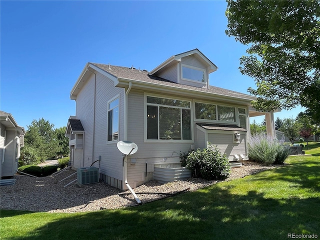 588 Stafford Cir, Castle Rock, CO 80104 - view of front of house with a front yard