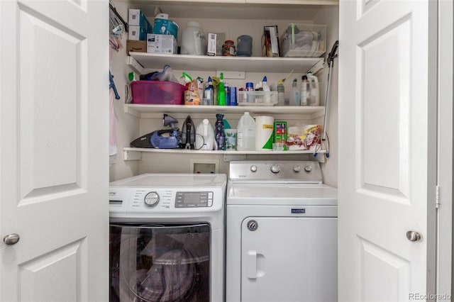 457 Black Feather Loop Unit 702, Castle Rock, CO 80104 - laundry room featuring separate washer and dryer