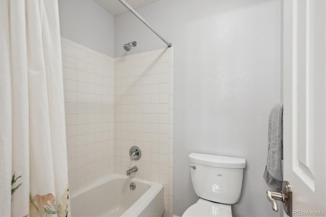 full bath featuring shower / bathtub combination with curtain and toilet