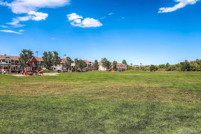 9180 Rolling Way Unit 303, Parker, CO 80134 - view of green lawn