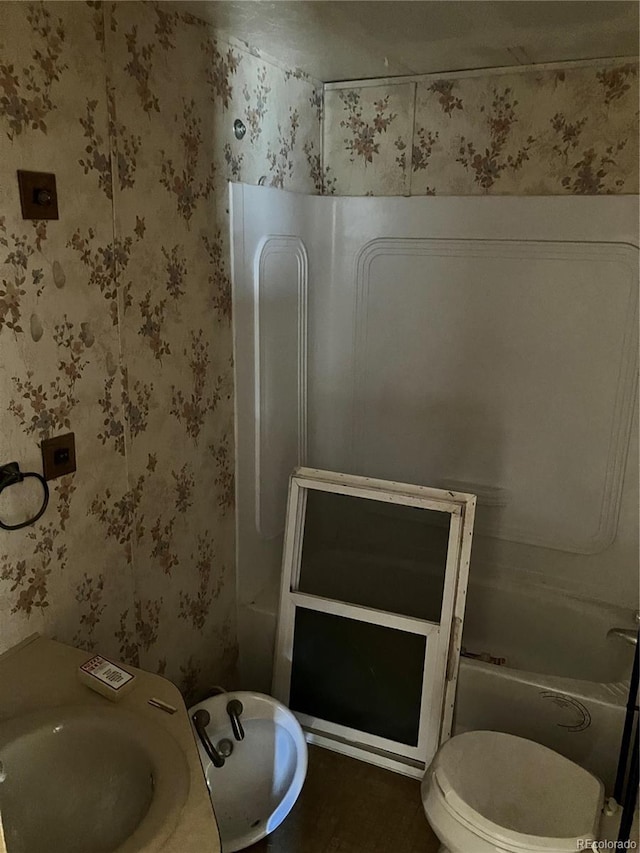 11469 Ruby Mountain Ln, Nathrop, CO 81236 - full bath featuring toilet and wallpapered walls