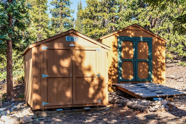 view of outbuilding