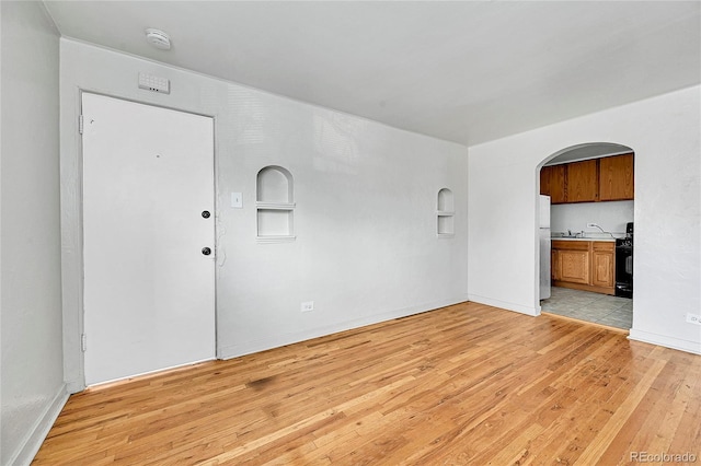 empty room featuring light hardwood / wood-style floors