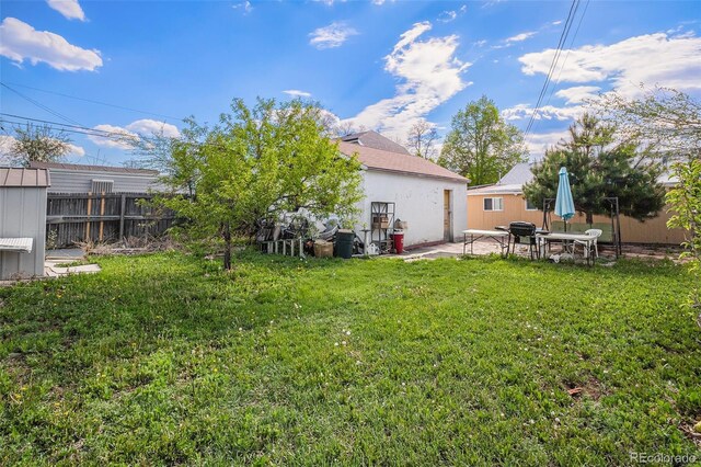 1910 S King St, Denver, CO 80219 - view of yard with a patio area