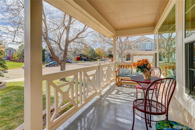 balcony featuring covered porch