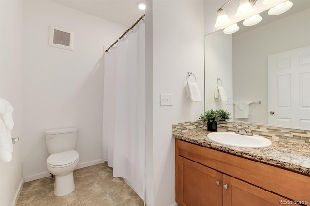 804 Summer Hawk Dr Unit 7301, Longmont, CO 80504 - bathroom featuring visible vents, toilet, vanity, baseboards, and a shower with shower curtain