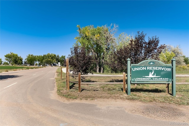 804 Summer Hawk Dr Unit 7301, Longmont, CO 80504 - view of road