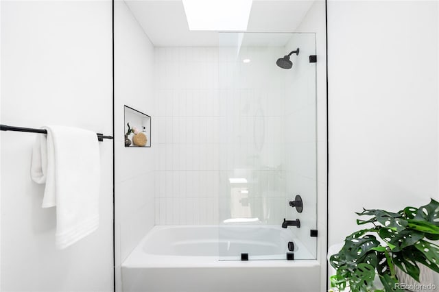 full bath with bathtub / shower combination