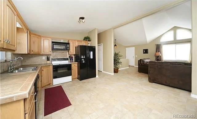 15300 Cavanaugh Rd, Keenesburg, CO 80643 - photo 9