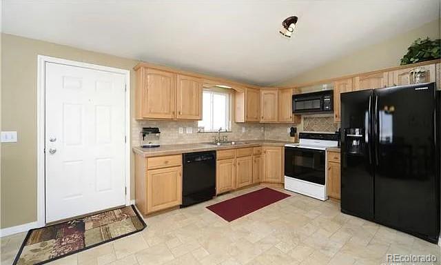 15300 Cavanaugh Rd, Keenesburg, CO 80643 - photo 10