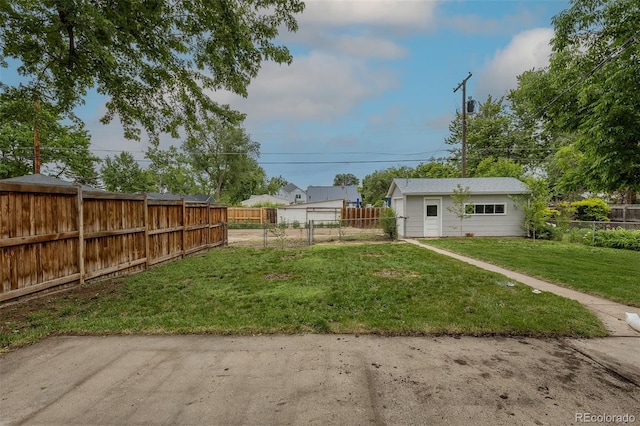 3256 S Ogden St, Englewood, CO 80113 - view of yard with an outdoor structure