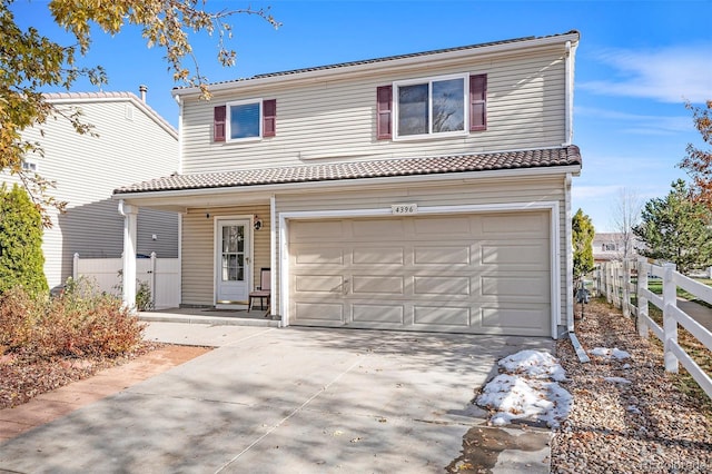 view of front property featuring a garage