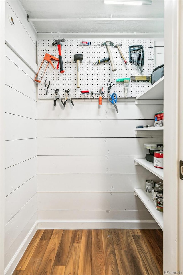 1060 S Harrison St, Denver, CO 80209 - view of pantry