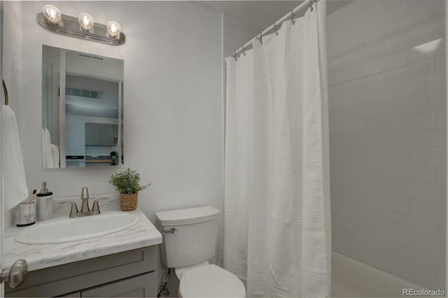 full bath featuring vanity, toilet, shower / bathtub combination with curtain, and visible vents